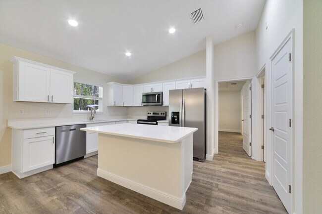 Foto del edificio - 387 E Caldwell Dr