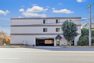 Building Photo - 289 Main Ave