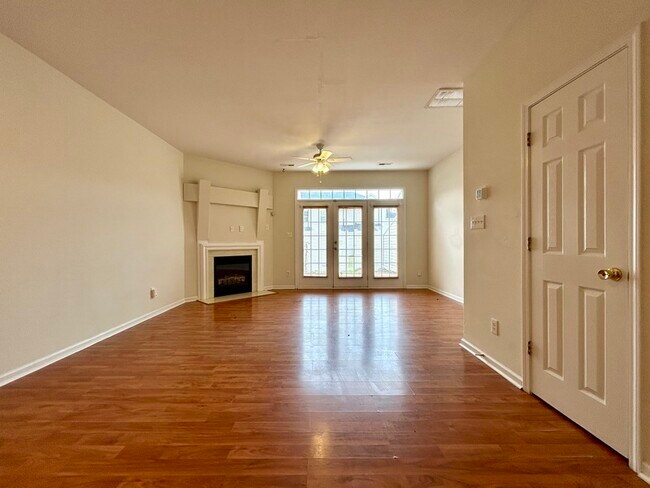 Foto del edificio - 14742 Lions Pride Ct