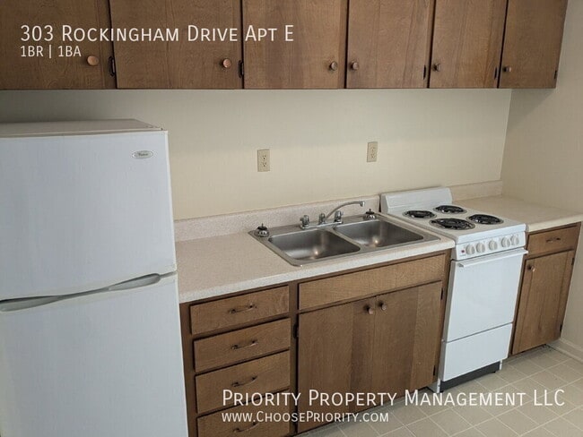 Building Photo - 303 Rockingham Dr