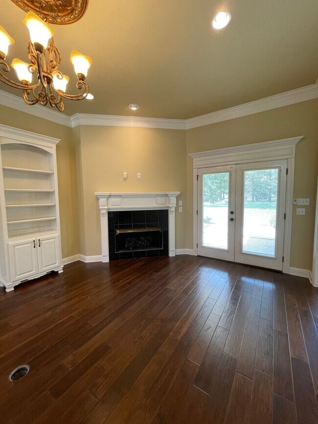 Building Photo - Cypress Bay Neighborhood-North Benton