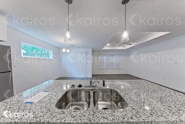Foto del edificio - 11361 Camden Court Cir.