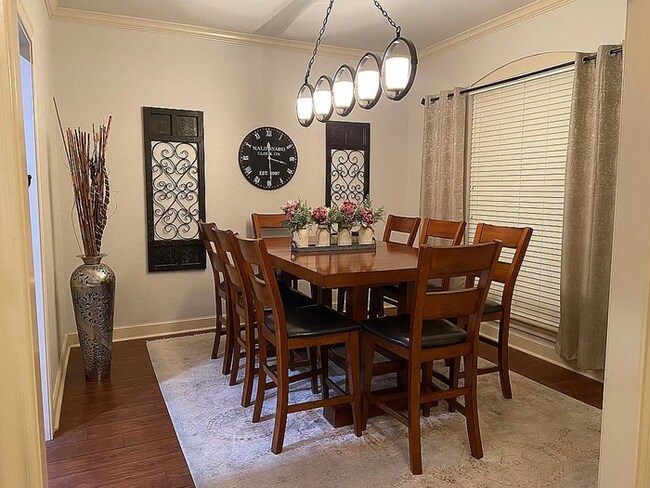 Foto del edificio - $3195 Per Month after the Lease with Purchase Option Fee!