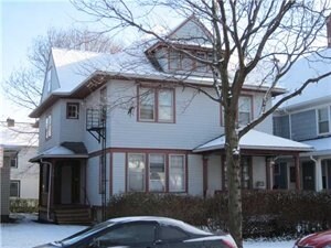 Primary Photo - 216-218 S Goodman St
