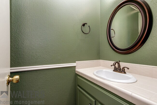 Foto del edificio - 9270 Towne Centre Dr