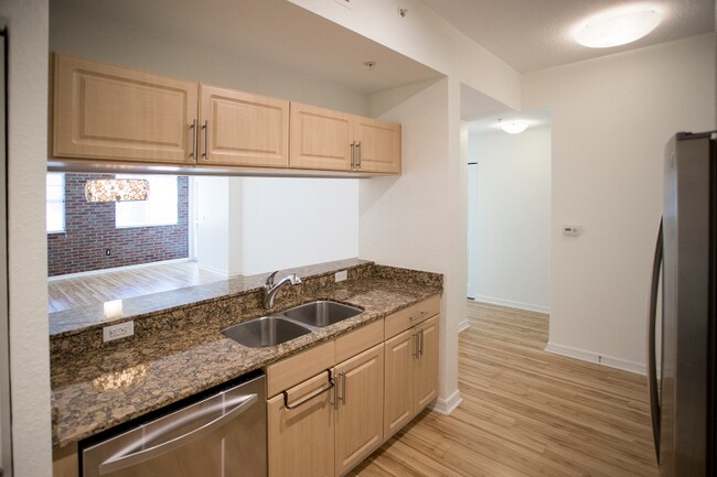 Building Photo - 1064 N Tamiami Trail
