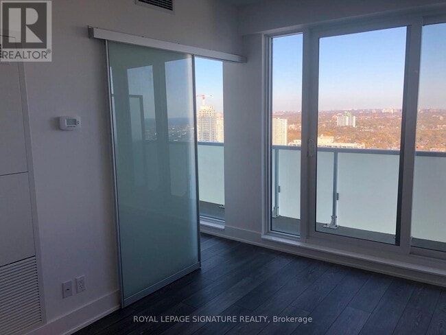 Building Photo - 403 Church St