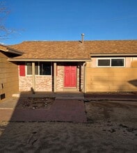 Building Photo - 3344 Everett Dr