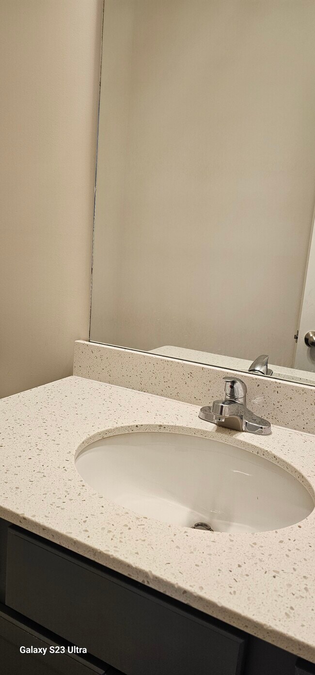 Building Photo - 11703 Parkview Pt