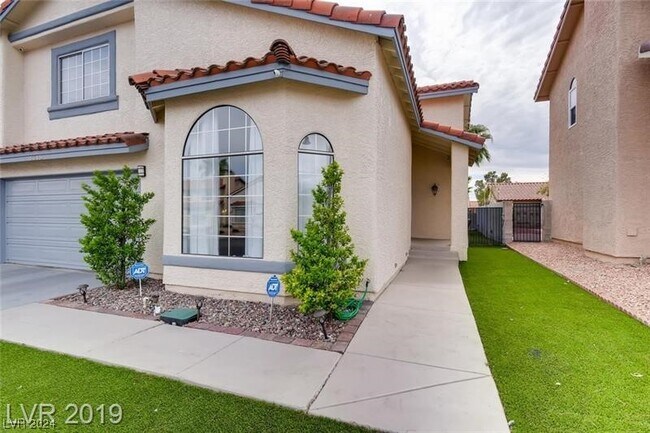 Foto del edificio - 8645 Caribbean Ct