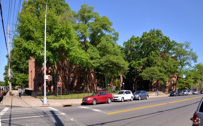 Pelham Parkway Houses Apartments - Bronx, NY | Apartments.com