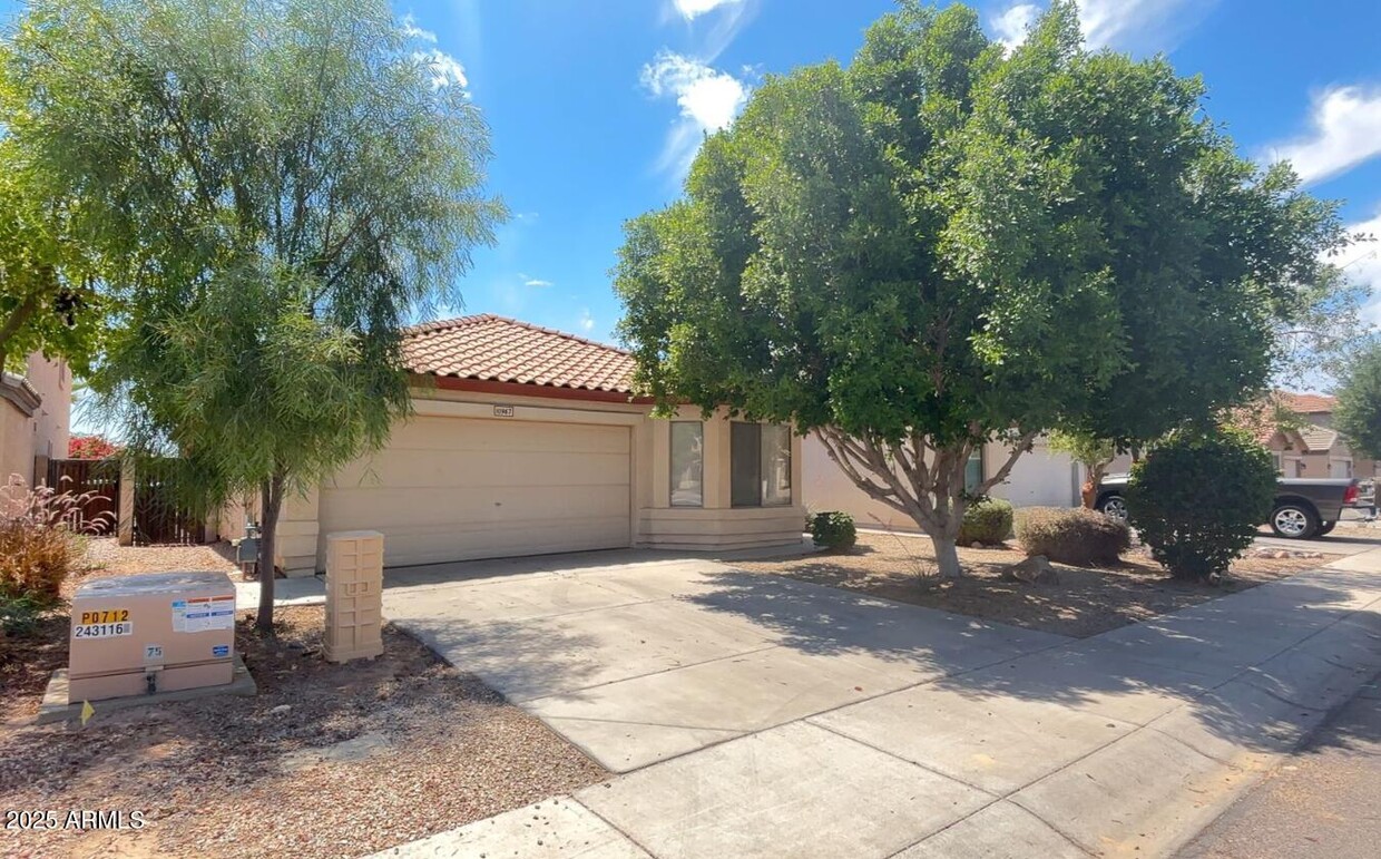 Foto principal - 10967 W Sheridan St