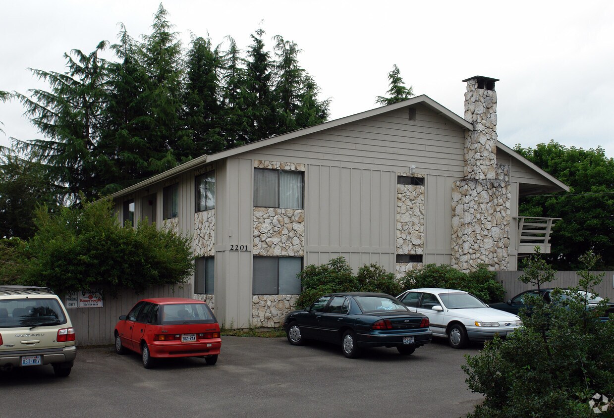 Building Photo - 2117-2201 Jackson Ave NW