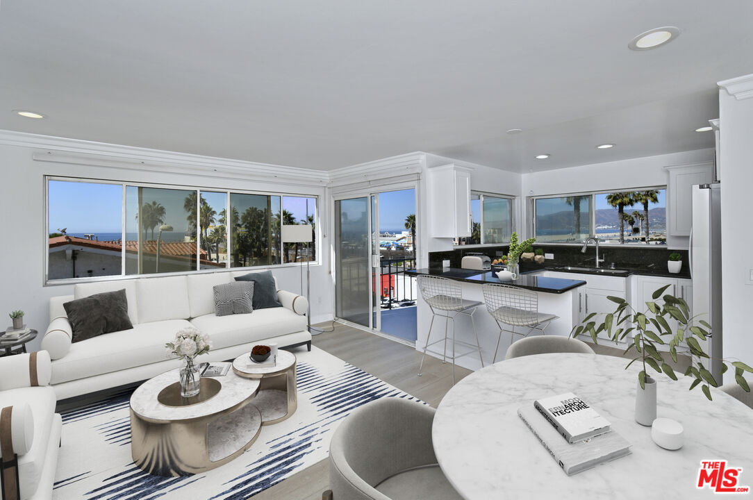Foto principal - 1649 Appian Way