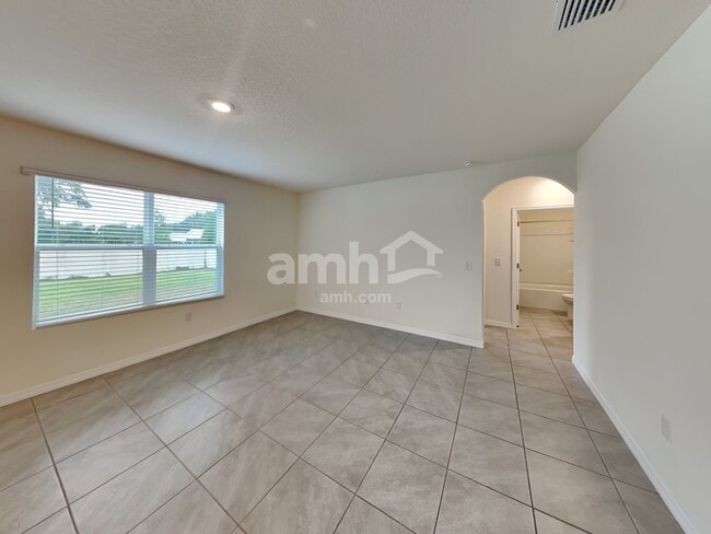 Building Photo - 2820 Edgewood Drive