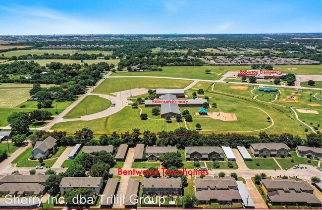 Foto del edificio - 143-149 Bentwood Dr