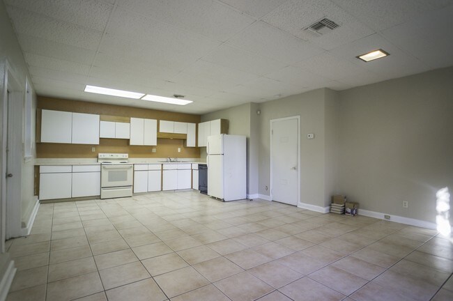Building Photo - 537 Mary Jess Road, Unit 1