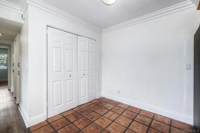 Foto del edificio - 9948 San Juan St