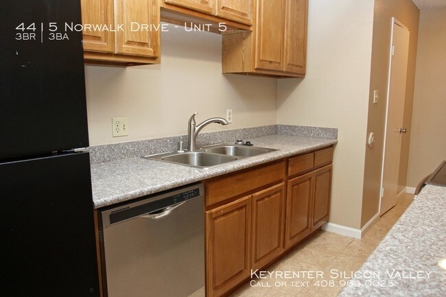 Foto del edificio - 4415 Norwalk Dr