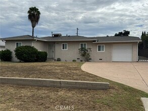 Building Photo - 1532 Valinda Ave