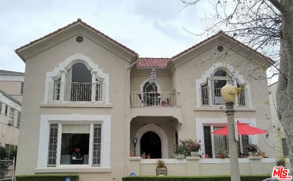 Foto principal - 326 1/2 N Sycamore Ave