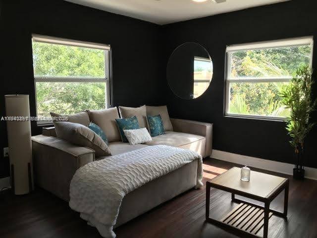 Foto del edificio - 274 NW 32nd St