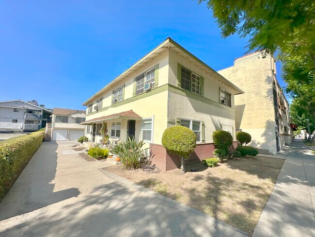 Building Photo - 131 S Mission Dr