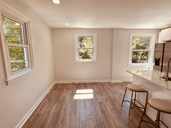 Foto del edificio - 3 Bedroom twin Family Home in Drexel Hill