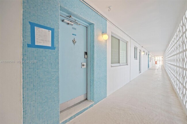 Building Photo - 9101 E Bay Harbor Dr