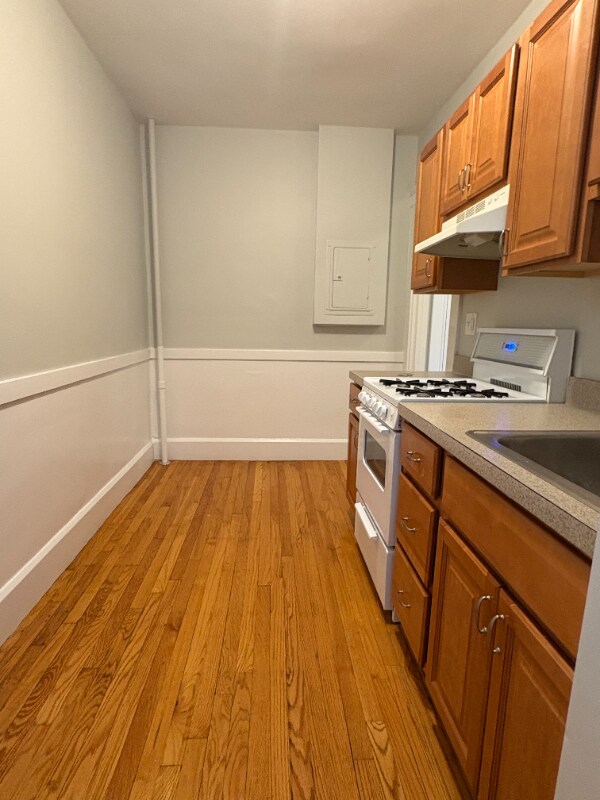 Foto del edificio - 156 Summer St