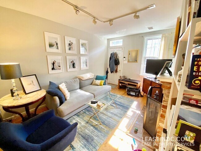 Foto del edificio - 2238 12th Pl NW