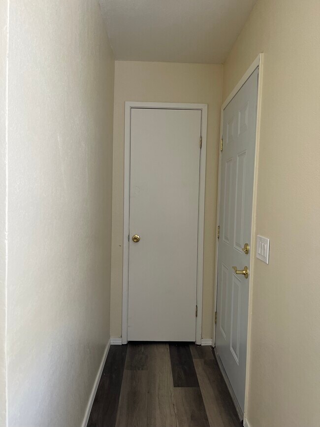 Entrance - 3548 20th St