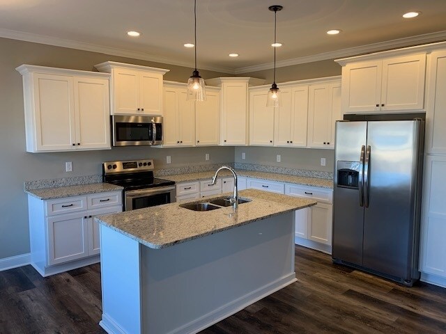 Building Photo - 4166 Beechwood Ln