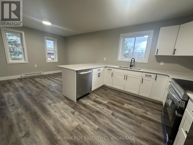 Photo du bâtiment - 565 Emma St