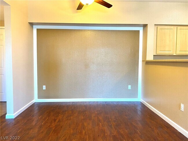 Building Photo - 6955 N Durango Dr