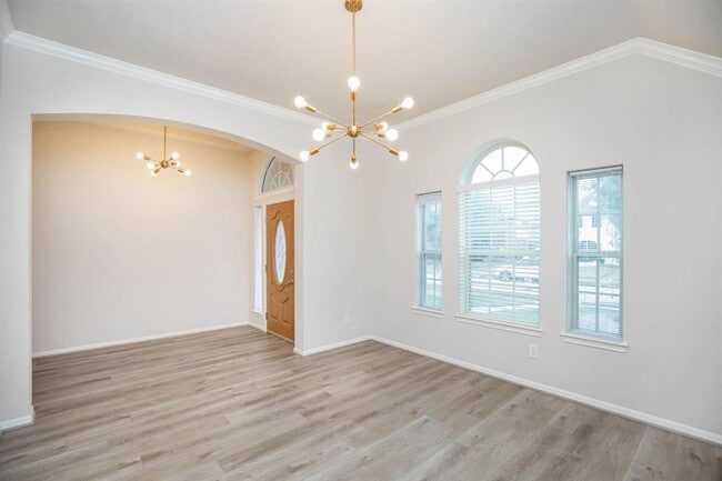 Building Photo - 2710 Falcon Knoll Ln