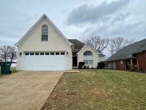 Building Photo - 8754 Cat Tail Dr