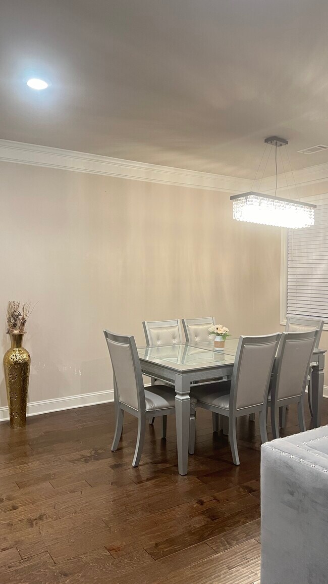 Building Photo - 2558 Irwell Way