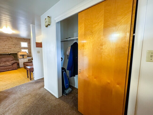 Foto del edificio - 845 E 820 N