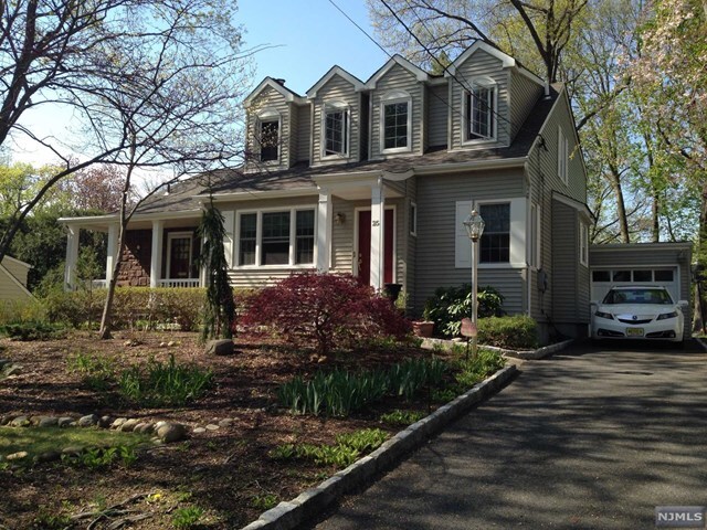 Primary Photo - 25 Northwood Ave