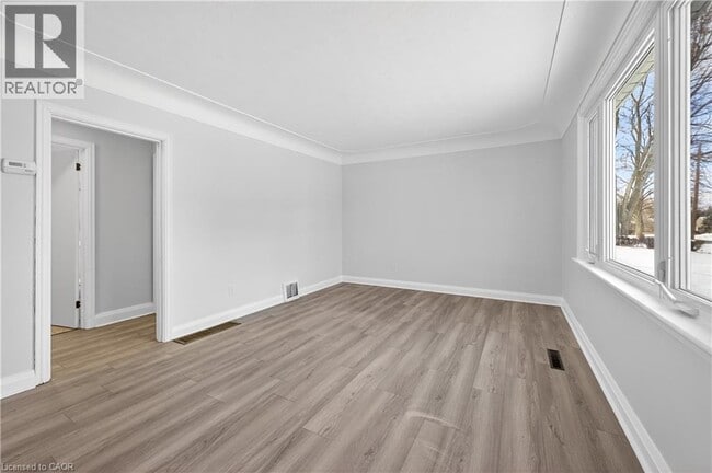 Building Photo - 37 Kennedy Ave