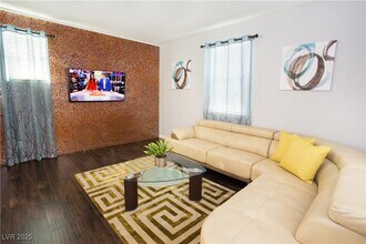 Building Photo - 6250 W Arby Ave