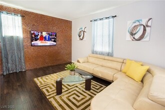 Building Photo - 6250 W Arby Ave