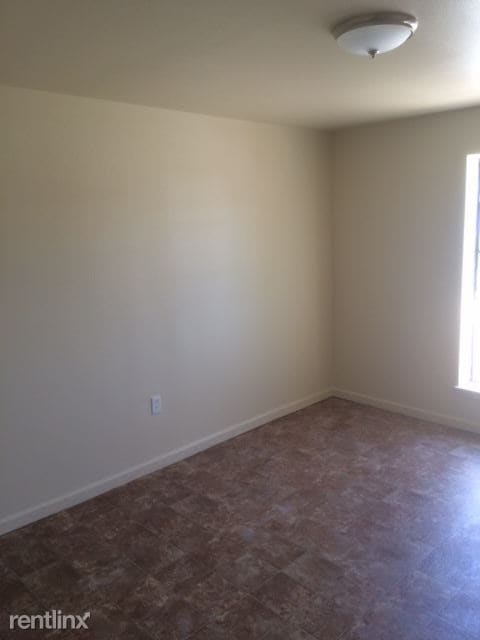 Building Photo - 9135 Great Smokey Ave