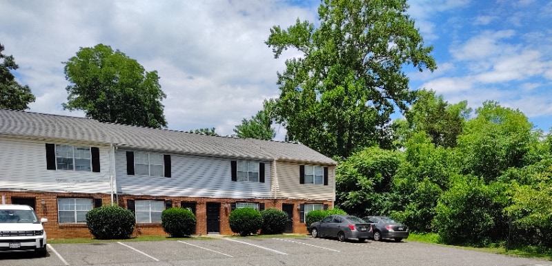 Primary Photo - 14 Fonda Dr