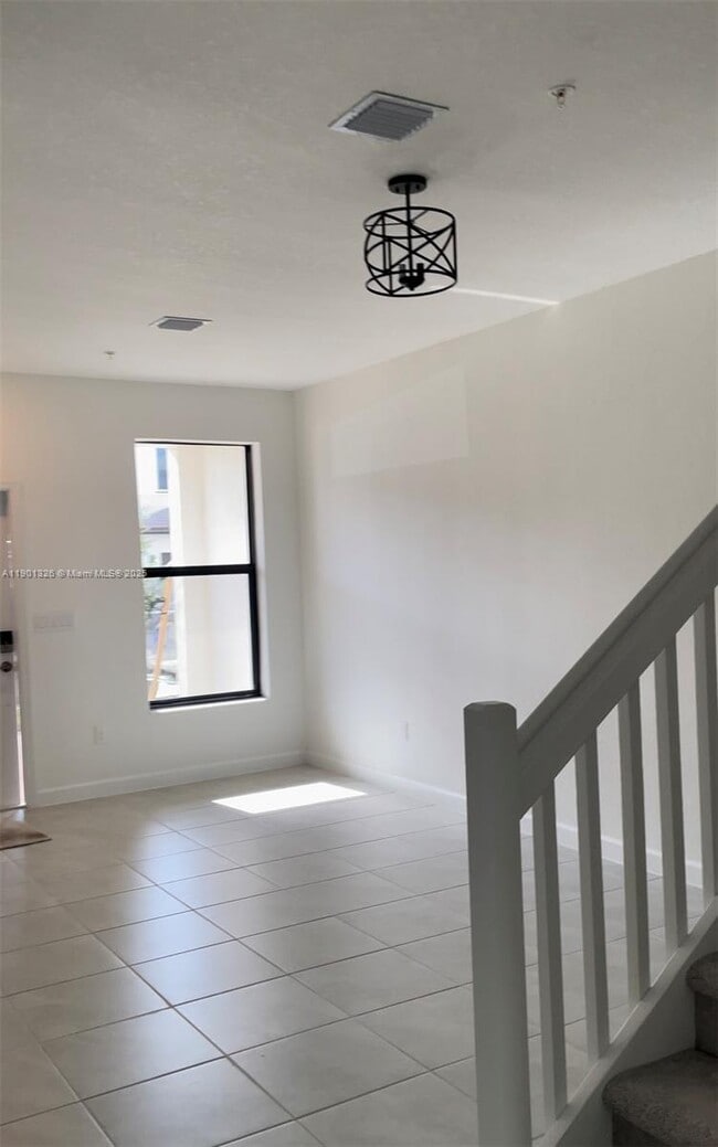 Foto del edificio - 249 SW 159th Way