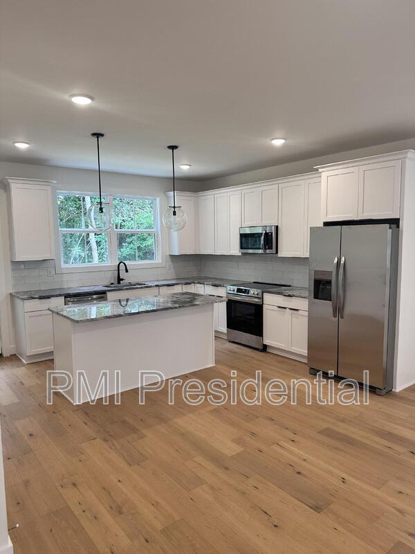 Foto del edificio - 424 E 15th St