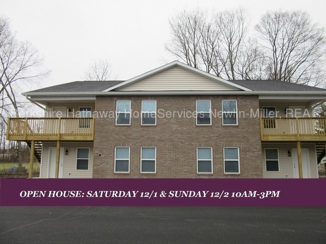 Building Photo - 2890 Sidenbender Rd