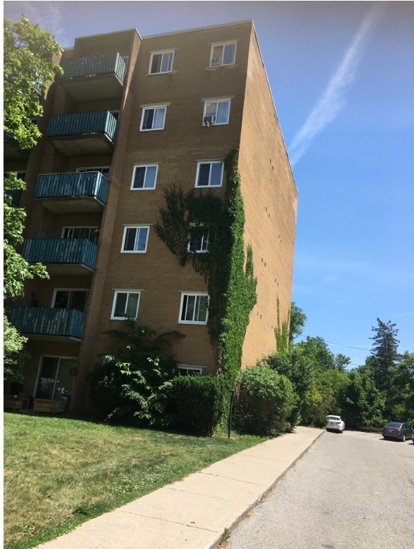 Photo du bâtiment - 225-225 Old Carriage Dr