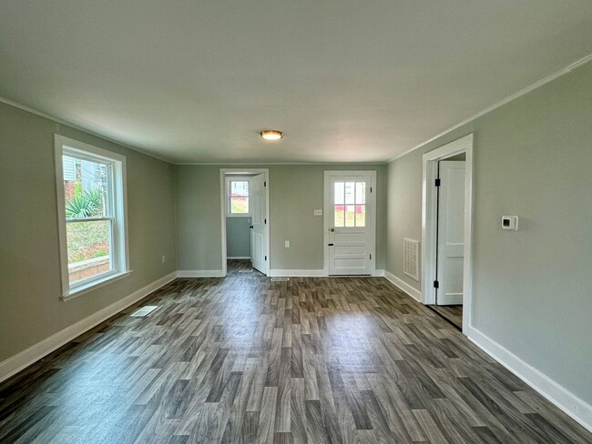 Building Photo - Just reduced!